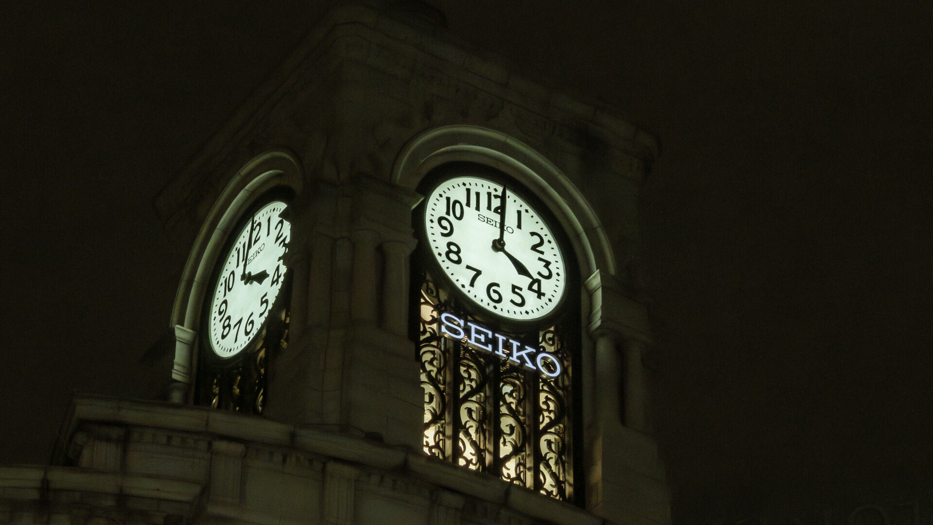 GINZA 4, April 1 - 2